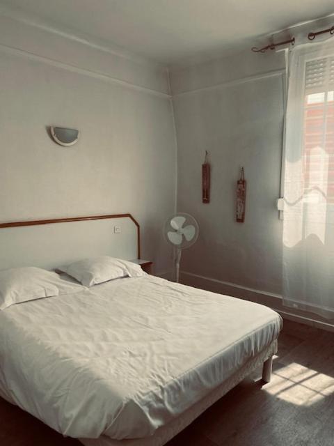 Hotel De Normandie Amiens Eksteriør billede
